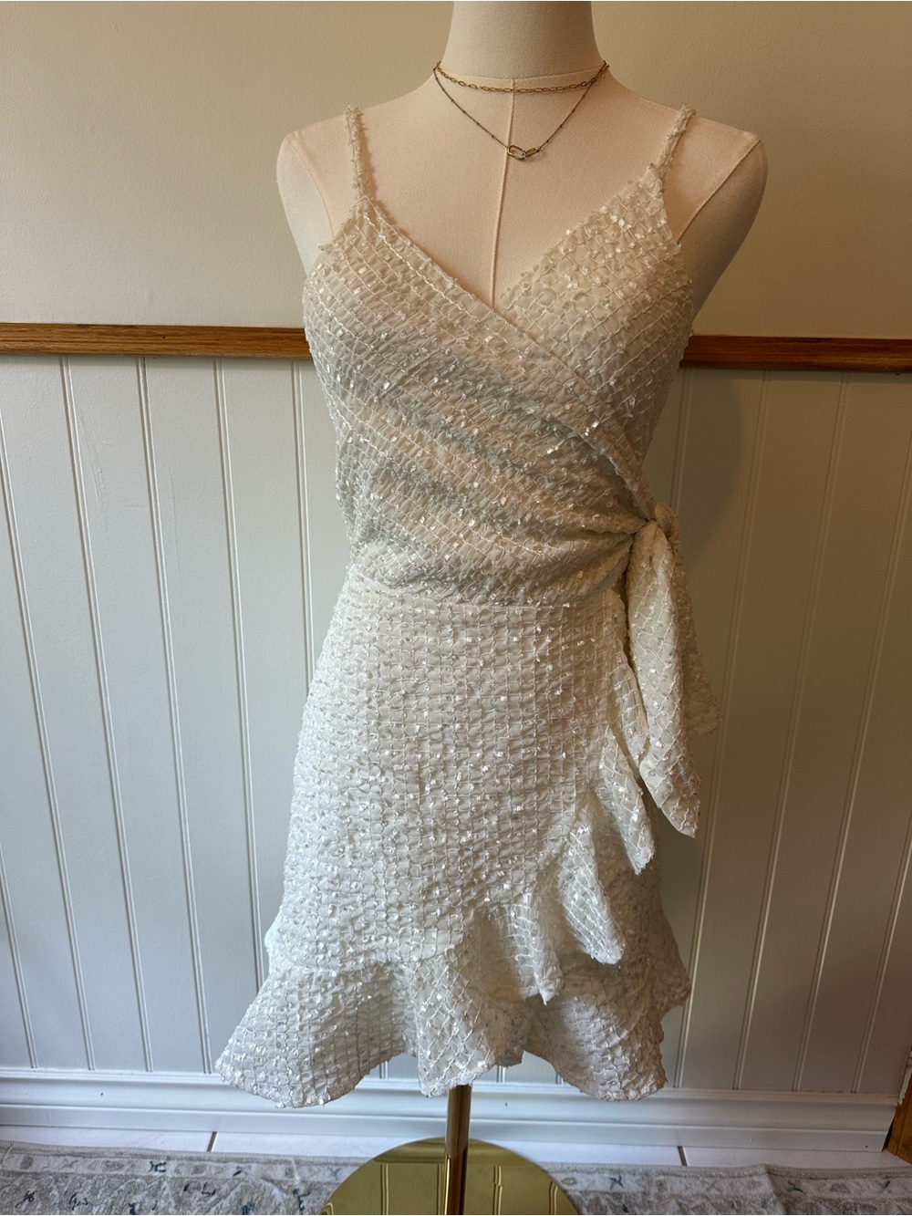 Saints & Secrets Ivory Textured Wrap Dress – Medium (new with tags) - Picture 2 of 6